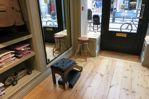 J Crew unveils first UK store